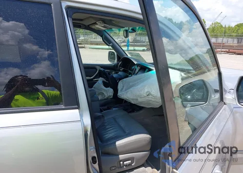 2006 Toyota Land Cruiser V8 из США, поврежденный, VIN JTEHT05JX62098927